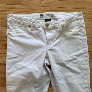 White denim legging jeans